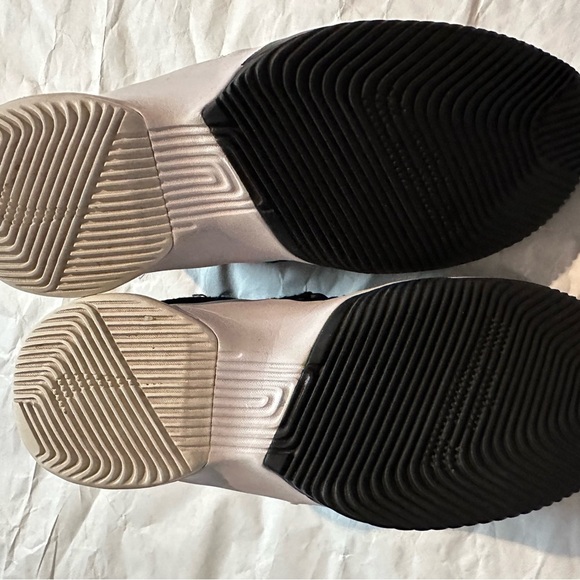 Nike Black and Red High-Top Sneakers - Picture 9 of 11